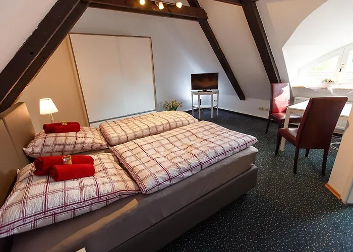 Altes Burghotel Гостевой дом