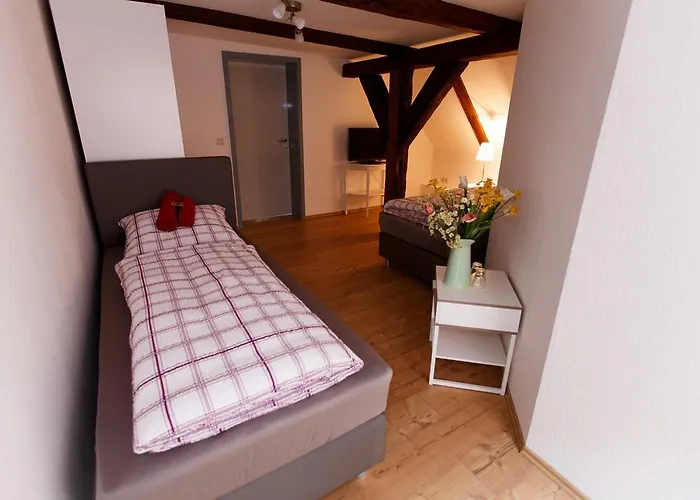 Altes Burghotel Гостевой дом Нойштадт-Глеве